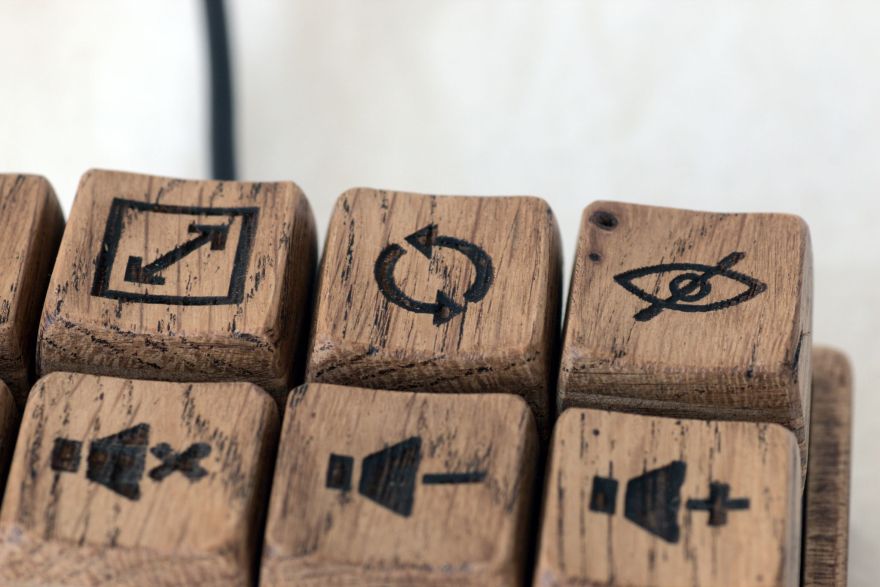 Custom Wooden Mechanical Keyboard - Tauno Erik